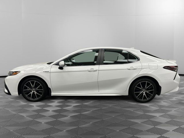 2021 Toyota Camry Hybrid SE