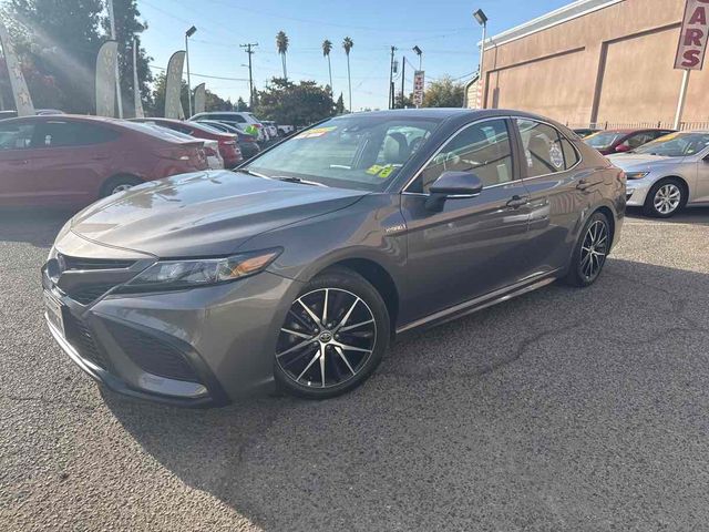 2021 Toyota Camry Hybrid SE