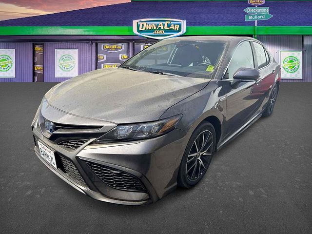 2021 Toyota Camry Hybrid SE