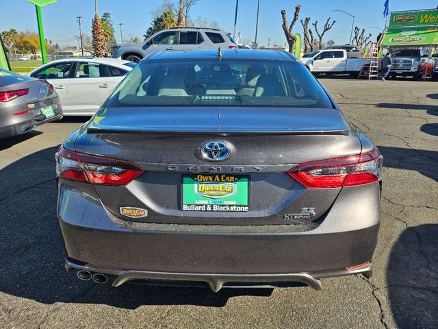 2021 Toyota Camry Hybrid SE