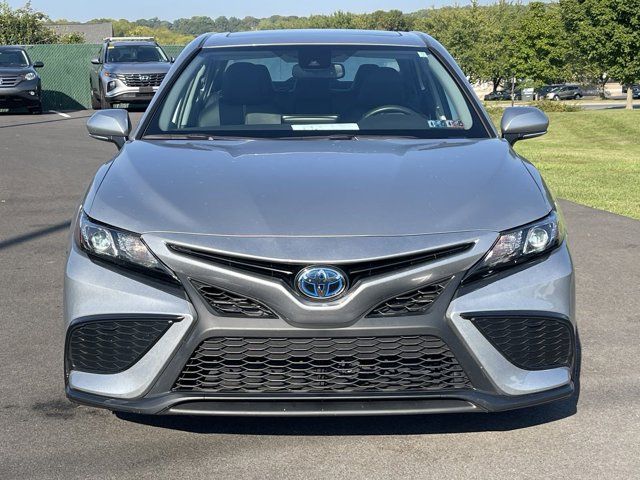 2021 Toyota Camry Hybrid SE