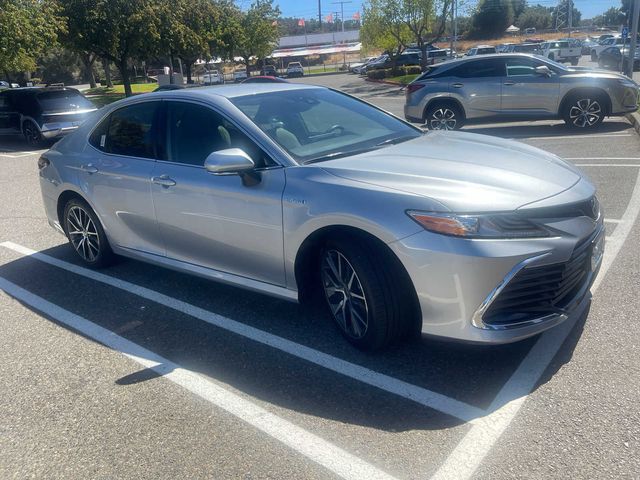 2021 Toyota Camry Hybrid XLE