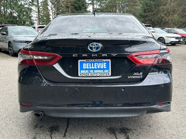 2021 Toyota Camry Hybrid XLE