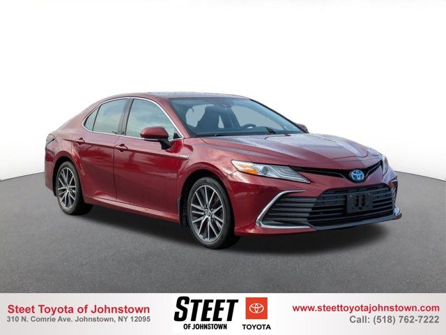 2021 Toyota Camry Hybrid XLE