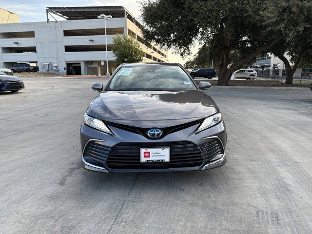 2021 Toyota Camry Hybrid XLE