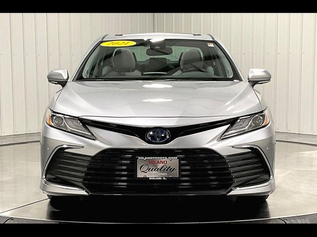 2021 Toyota Camry Hybrid XLE