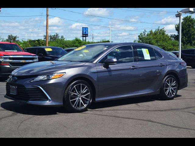 2021 Toyota Camry Hybrid XLE