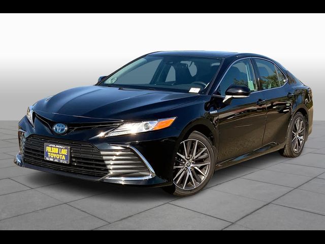 2021 Toyota Camry Hybrid XLE