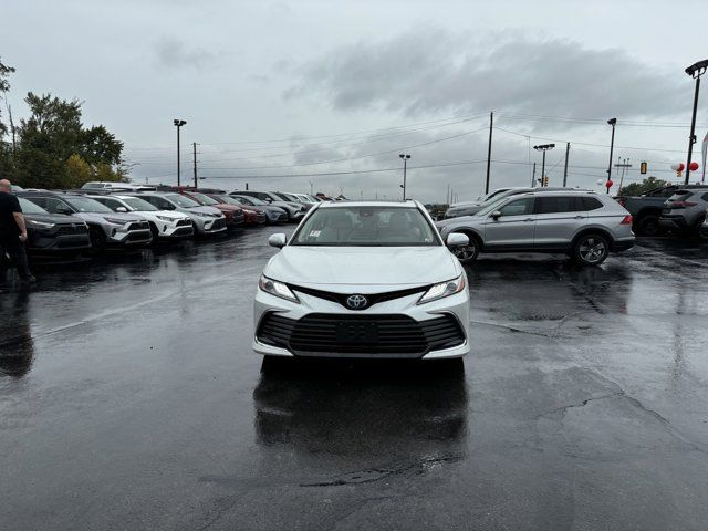 2021 Toyota Camry Hybrid XLE