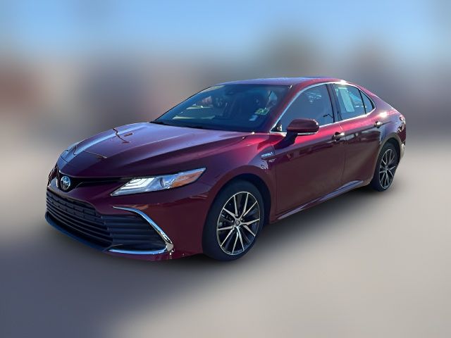 2021 Toyota Camry Hybrid XLE