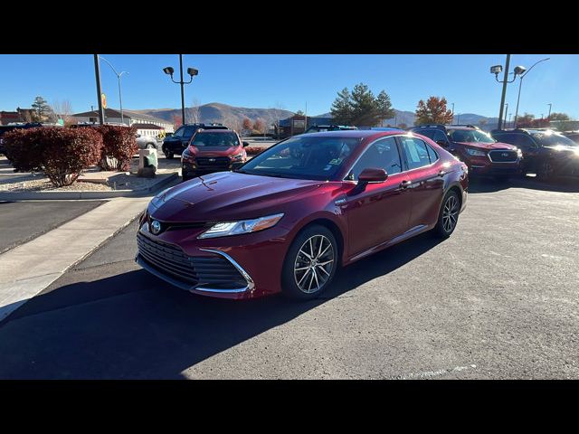 2021 Toyota Camry Hybrid XLE