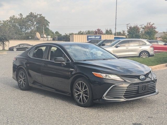 2021 Toyota Camry Hybrid XLE