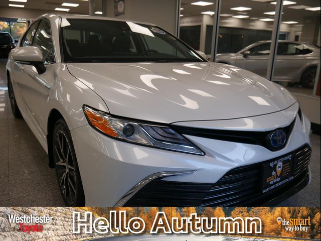 2021 Toyota Camry Hybrid XLE