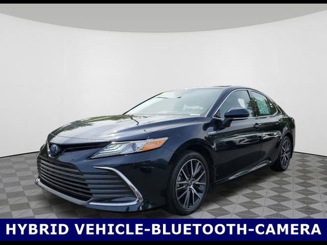 2021 Toyota Camry Hybrid XLE