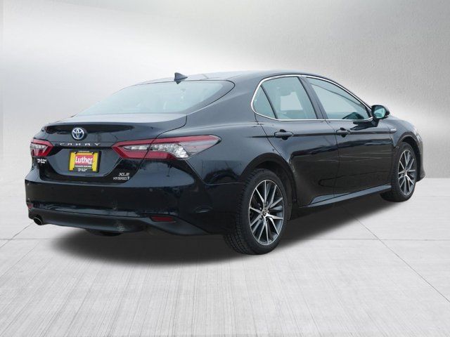 2021 Toyota Camry Hybrid XLE