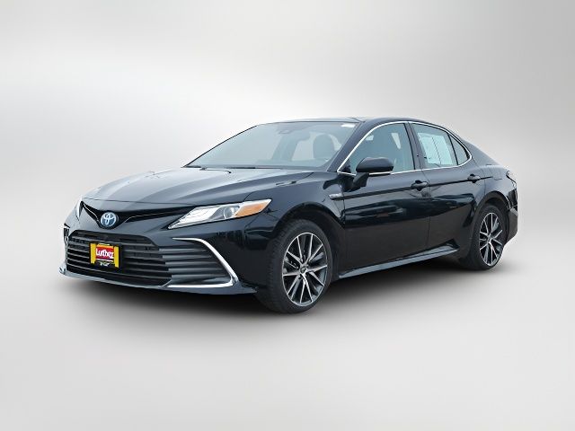 2021 Toyota Camry Hybrid XLE