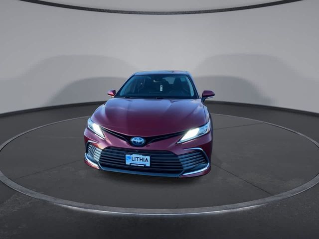 2021 Toyota Camry Hybrid XLE