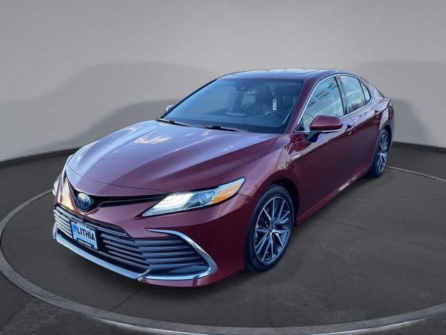 2021 Toyota Camry Hybrid XLE