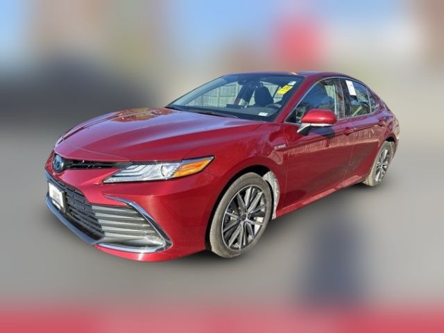 2021 Toyota Camry Hybrid XLE