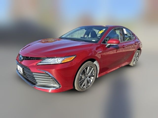 2021 Toyota Camry Hybrid XLE