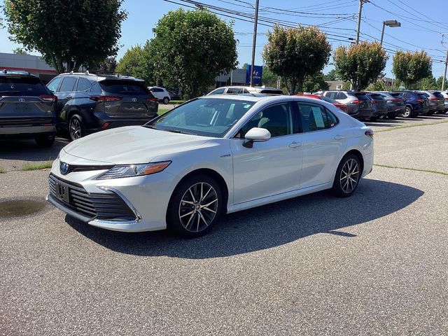 2021 Toyota Camry Hybrid XLE