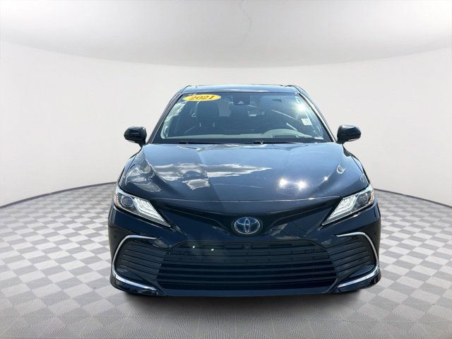 2021 Toyota Camry Hybrid XLE