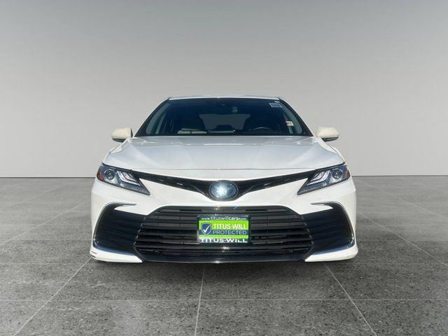 2021 Toyota Camry Hybrid XLE