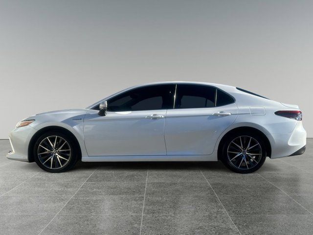 2021 Toyota Camry Hybrid XLE