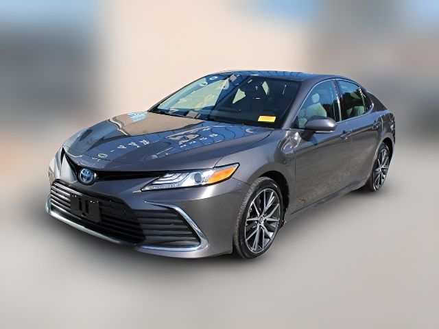 2021 Toyota Camry Hybrid XLE