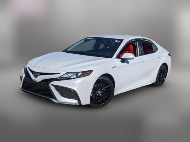 2021 Toyota Camry Hybrid XSE