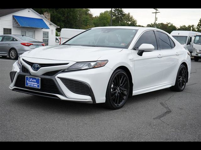 2021 Toyota Camry Hybrid XSE