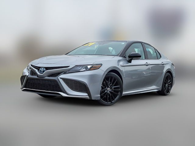 2021 Toyota Camry Hybrid XSE