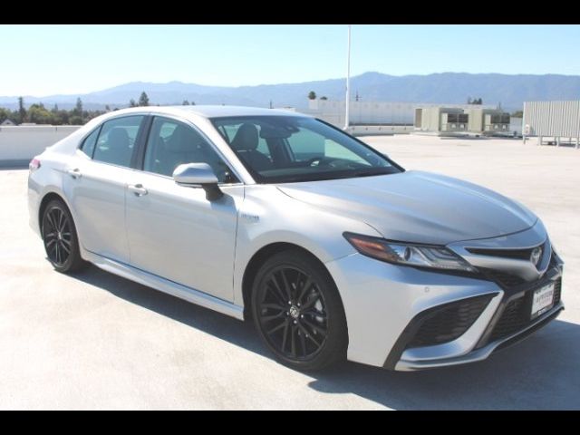 2021 Toyota Camry Hybrid XSE