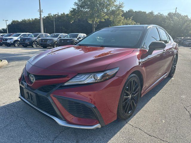 2021 Toyota Camry Hybrid XSE