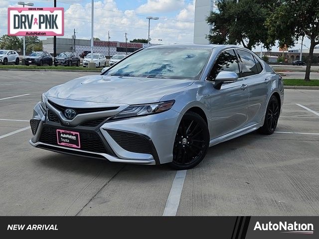 2021 Toyota Camry Hybrid XSE