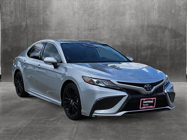 2021 Toyota Camry Hybrid XSE