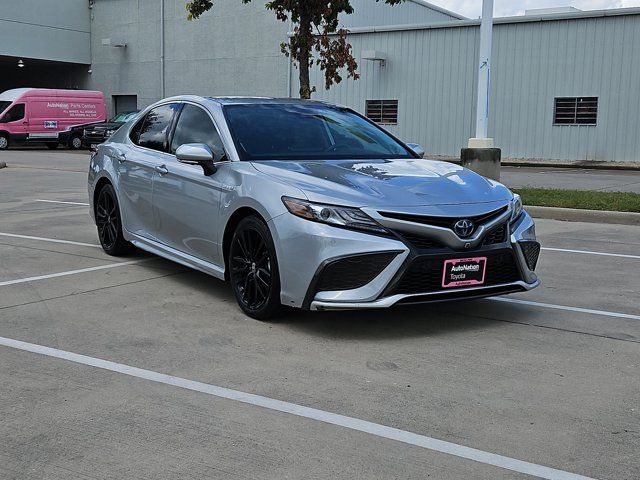 2021 Toyota Camry Hybrid XSE