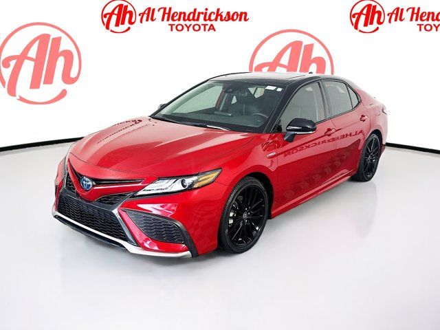 2021 Toyota Camry Hybrid XSE