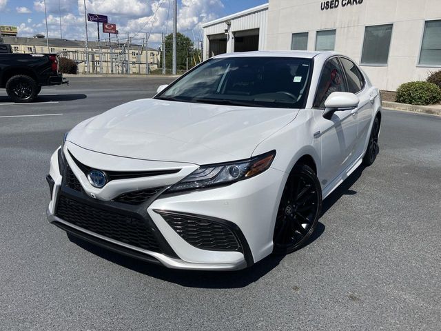 2021 Toyota Camry Hybrid XSE