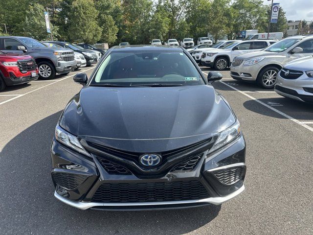 2021 Toyota Camry Hybrid XSE