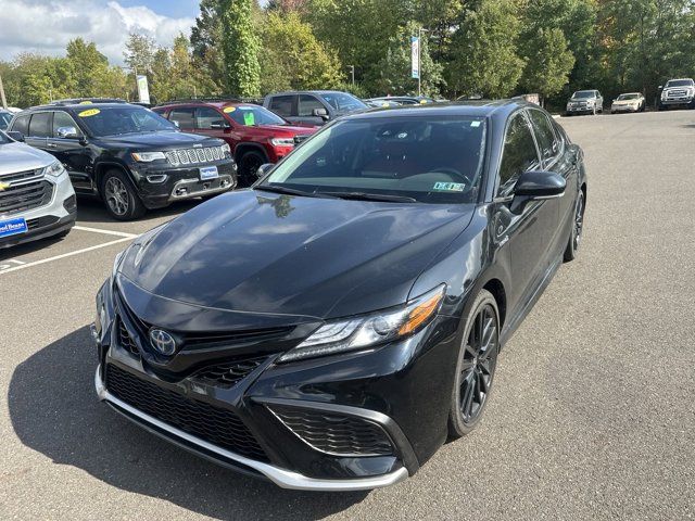 2021 Toyota Camry Hybrid XSE