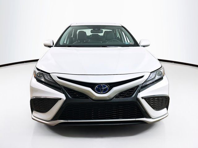 2021 Toyota Camry Hybrid XSE