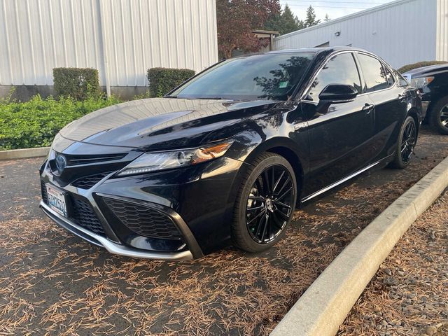 2021 Toyota Camry Hybrid XSE