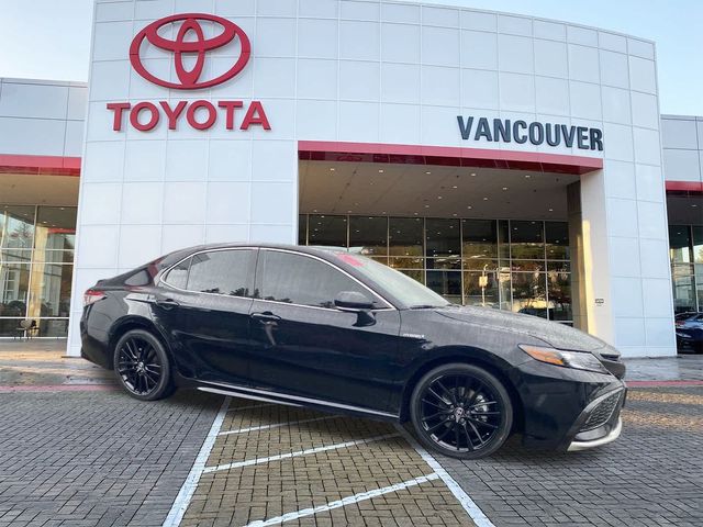 2021 Toyota Camry Hybrid XSE