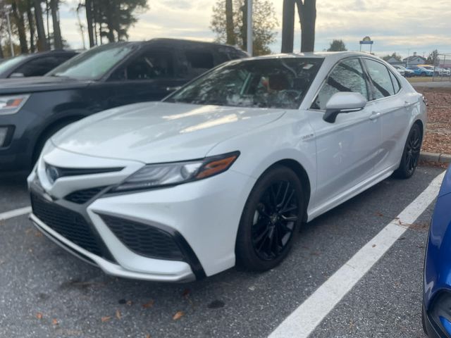 2021 Toyota Camry Hybrid XSE