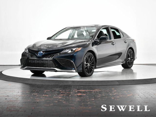 2021 Toyota Camry Hybrid XSE