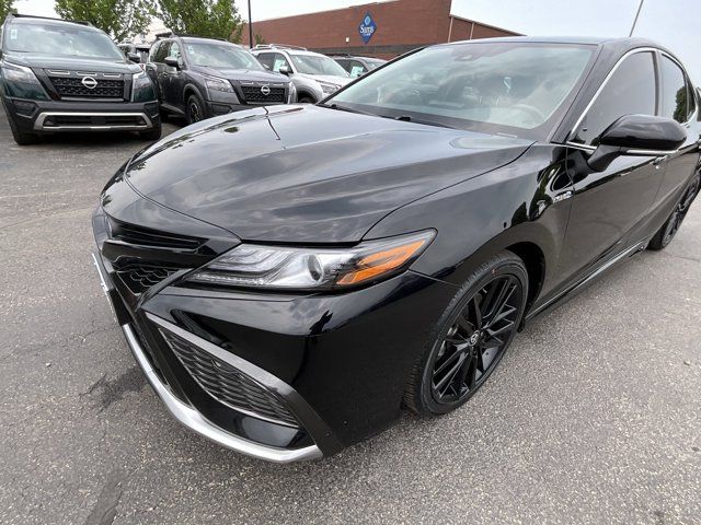 2021 Toyota Camry Hybrid XSE