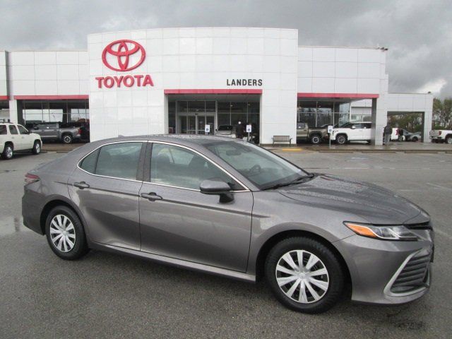 2021 Toyota Camry Hybrid LE