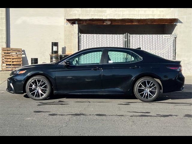 2021 Toyota Camry SE