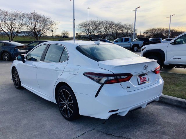 2021 Toyota Camry SE